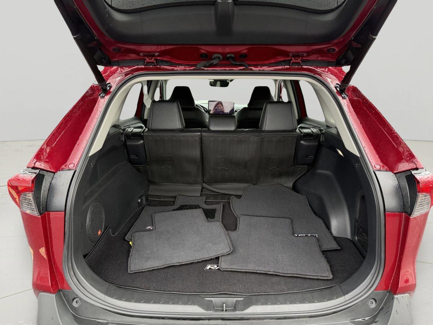 Used 2023 Toyota RAV4 Limited image 27