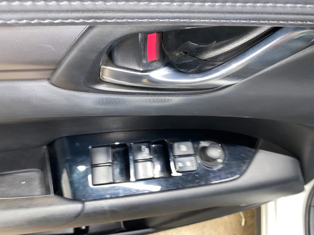 Used 2017 MAZDA CX-5 Touring w/ Preferred Equipment Package AWD/4WD image 10