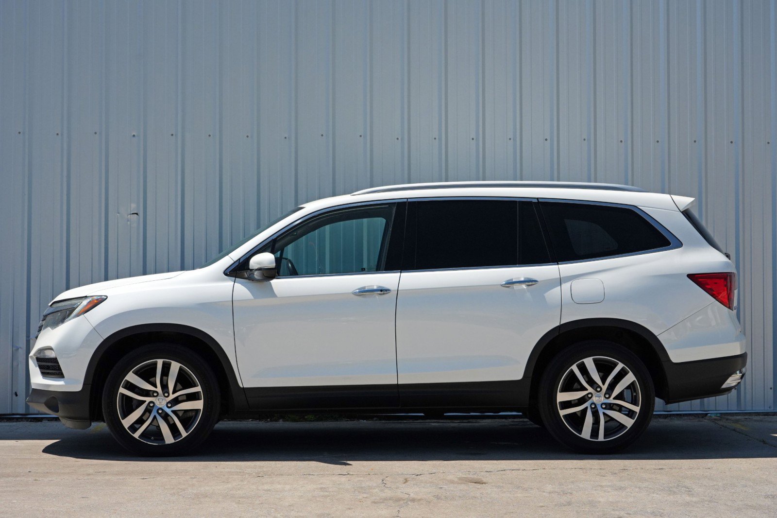 Used 2016 Honda Pilot Touring image 8