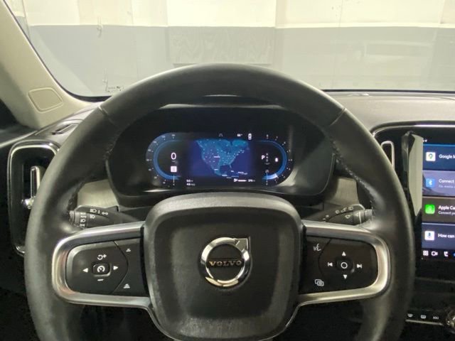 Used 2025 Volvo XC40 B5 Core AWD/4WD image 15