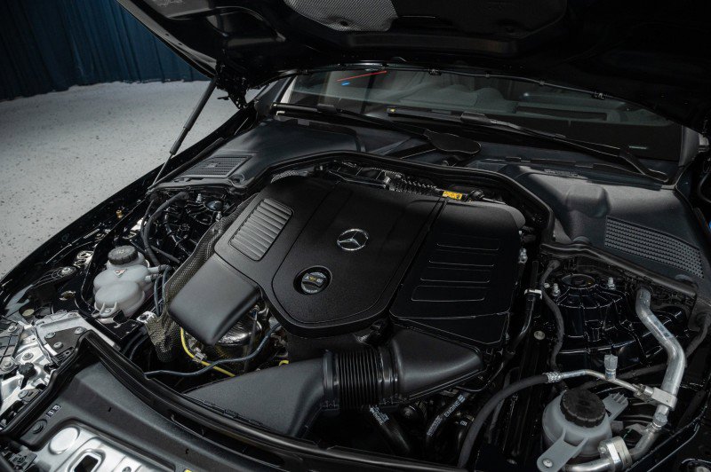 Certified 2026 Mercedes-Benz CLE 300 4MATIC Coupe image 4