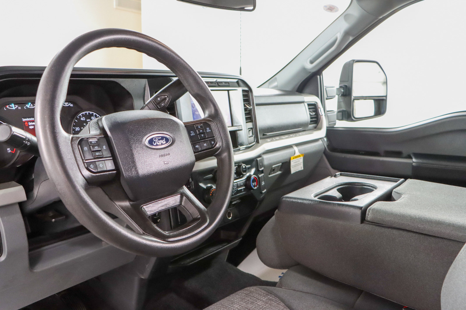 Used 2023 Ford F350 XLT AWD/4WD image 23