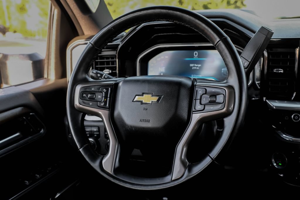 Used 2024 Chevrolet Silverado 3500 High Country w/ High Country Premium Package AWD/4WD image 15
