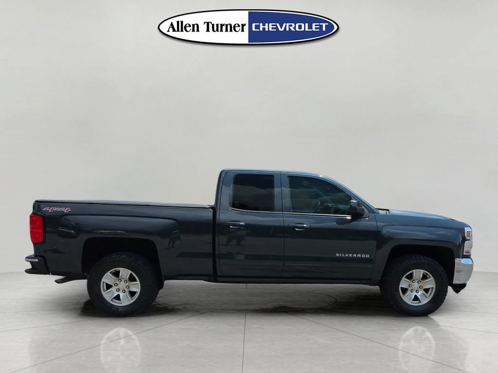 Used 2017 Chevrolet Silverado 1500 LT w/ All Star Edition AWD/4WD image 3