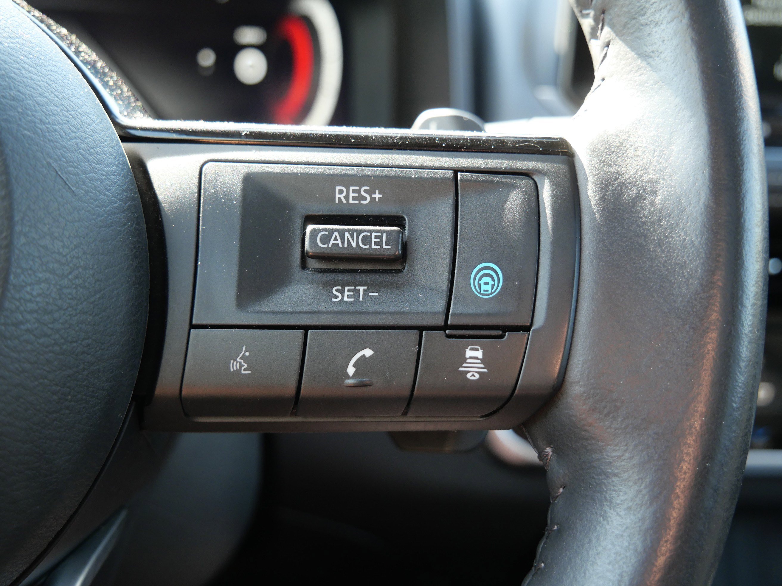 Used 2021 Nissan Rogue Platinum AWD/4WD image 28