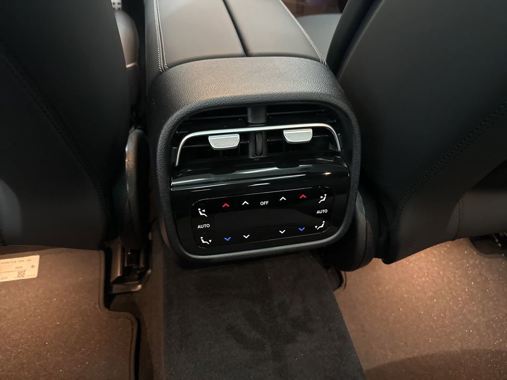 New 2026 Mercedes-Benz E 53 AMG e 4MATIC Sedan image 21