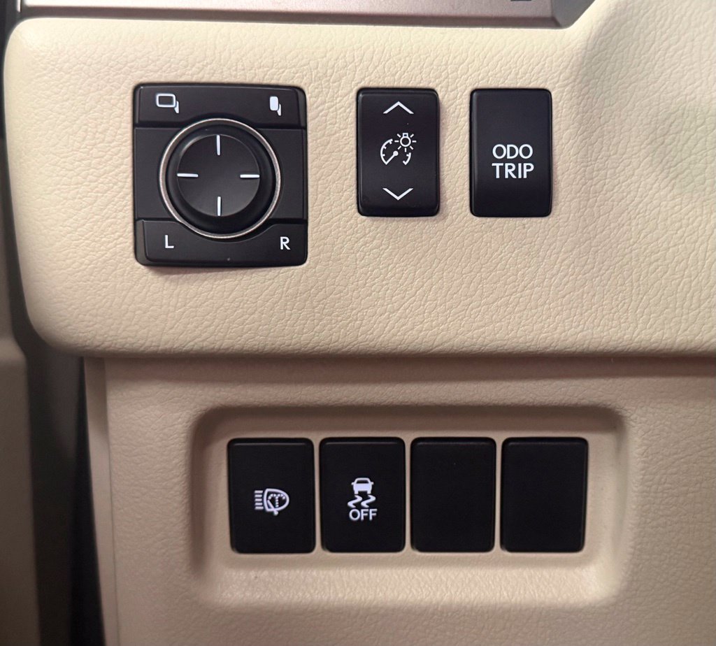 Used 2015 Lexus GX 460 w/ Premium Package AWD/4WD image 14