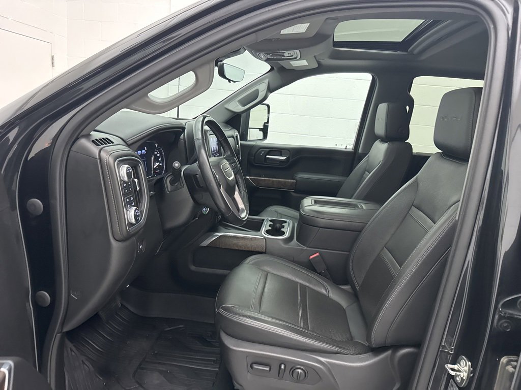 Used 2020 GMC Sierra 3500 Denali w/ Denali Ultimate Package image 28