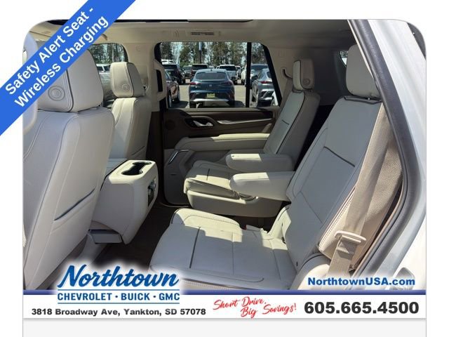 Used 2023 GMC Yukon Denali w/ LPO, Floor Liner Package AWD/4WD image 16