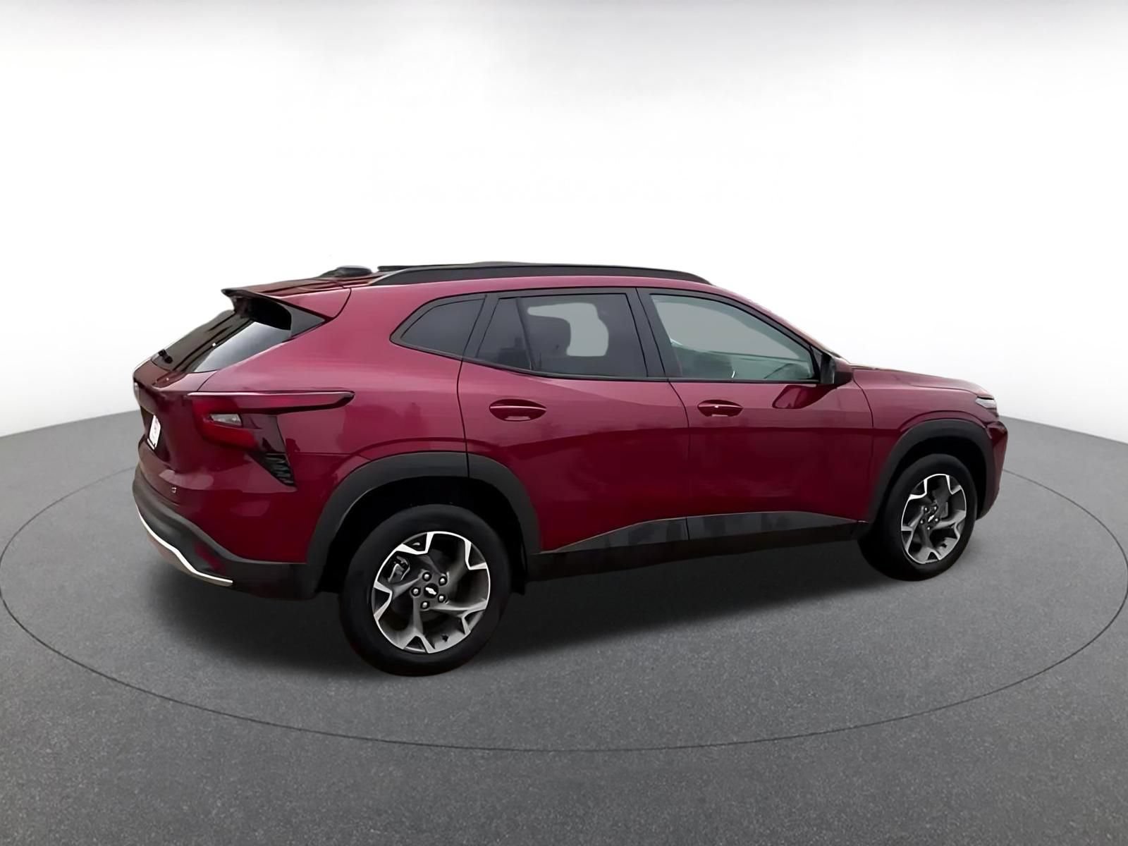 Used 2025 Chevrolet Trax LT w/ LT Convenience Package FWD image 11