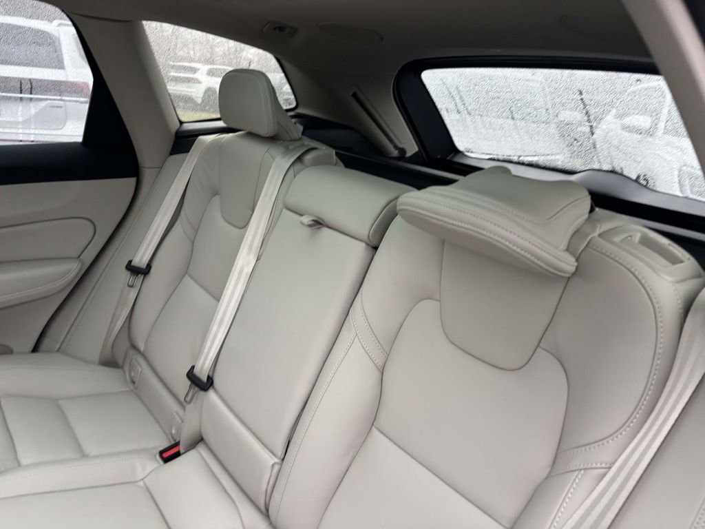 New 2026 Volvo XC60 B5 Ultra w/ Protection Package Premier image 25
