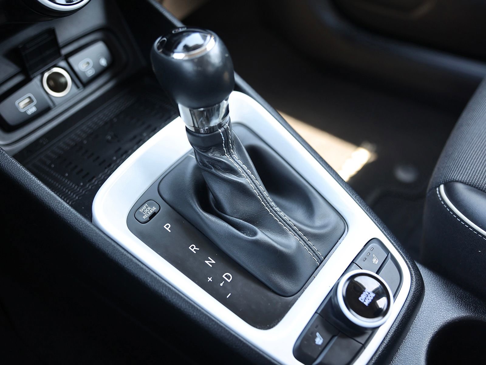 Certified 2023 Hyundai Venue Limited image 27