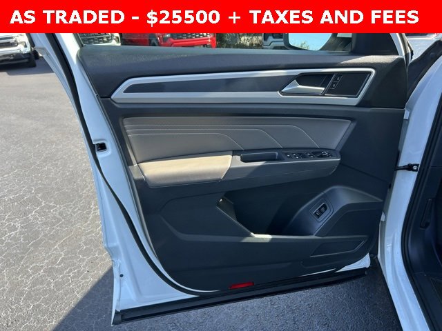 Used 2021 Volkswagen Atlas SEL R-Line image 12