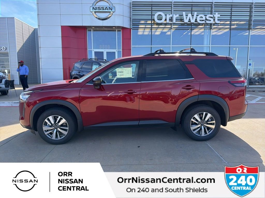 New 2026 Nissan Pathfinder SL image 2