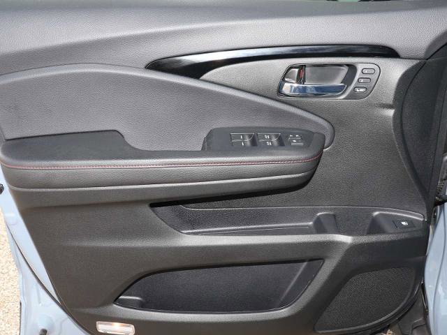 Used 2024 Honda Ridgeline Black Edition image 15