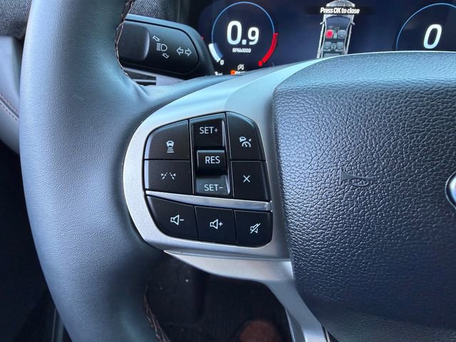 Used 2025 Ford Explorer Active w/ Active Comfort Package image 16