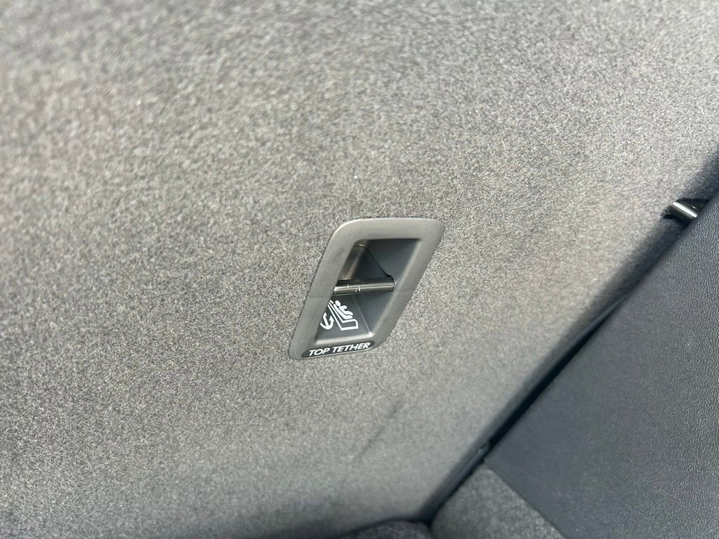 Certified 2025 Volkswagen Tiguan S image 41