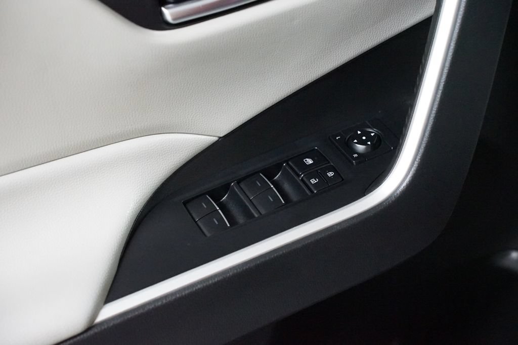 Certified 2022 Toyota RAV4 XLE Premium AWD/4WD image 30