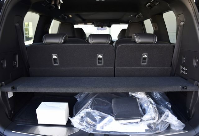 New 2026 INFINITI QX80 Autograph w/ Premium Cargo Package AWD/4WD image 38