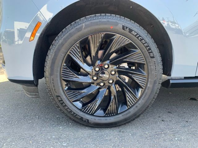 New 2026 Lincoln Navigator Reserve w/ Jet Appearance Package AWD/4WD image 11