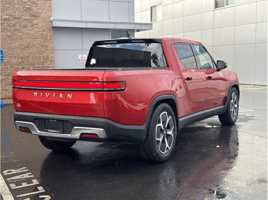 Used 2022 Rivian R1T Adventure image 5
