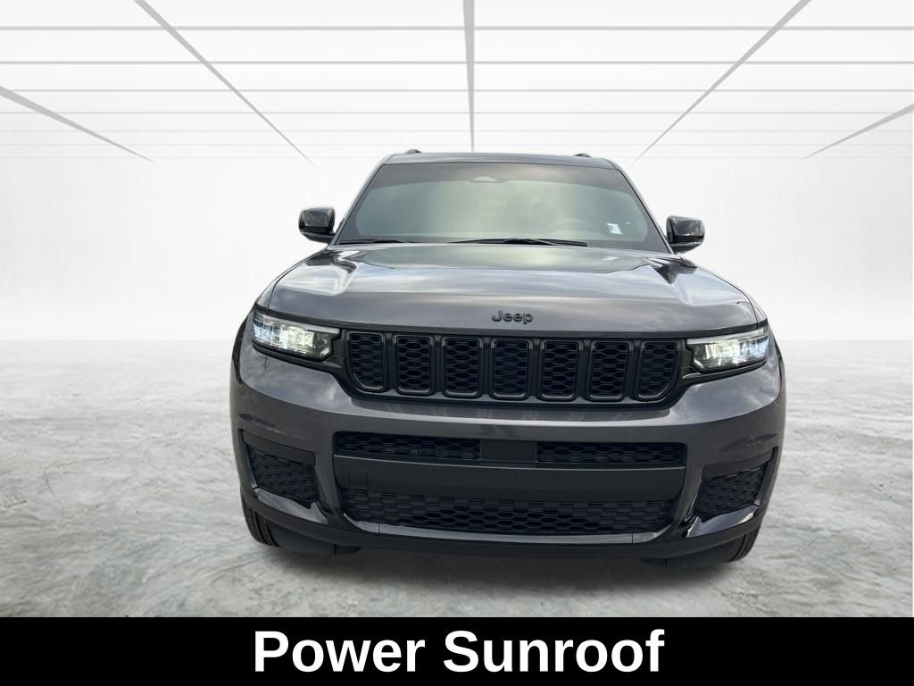 Used 2024 Jeep Grand Cherokee L Altitude AWD/4WD image 9