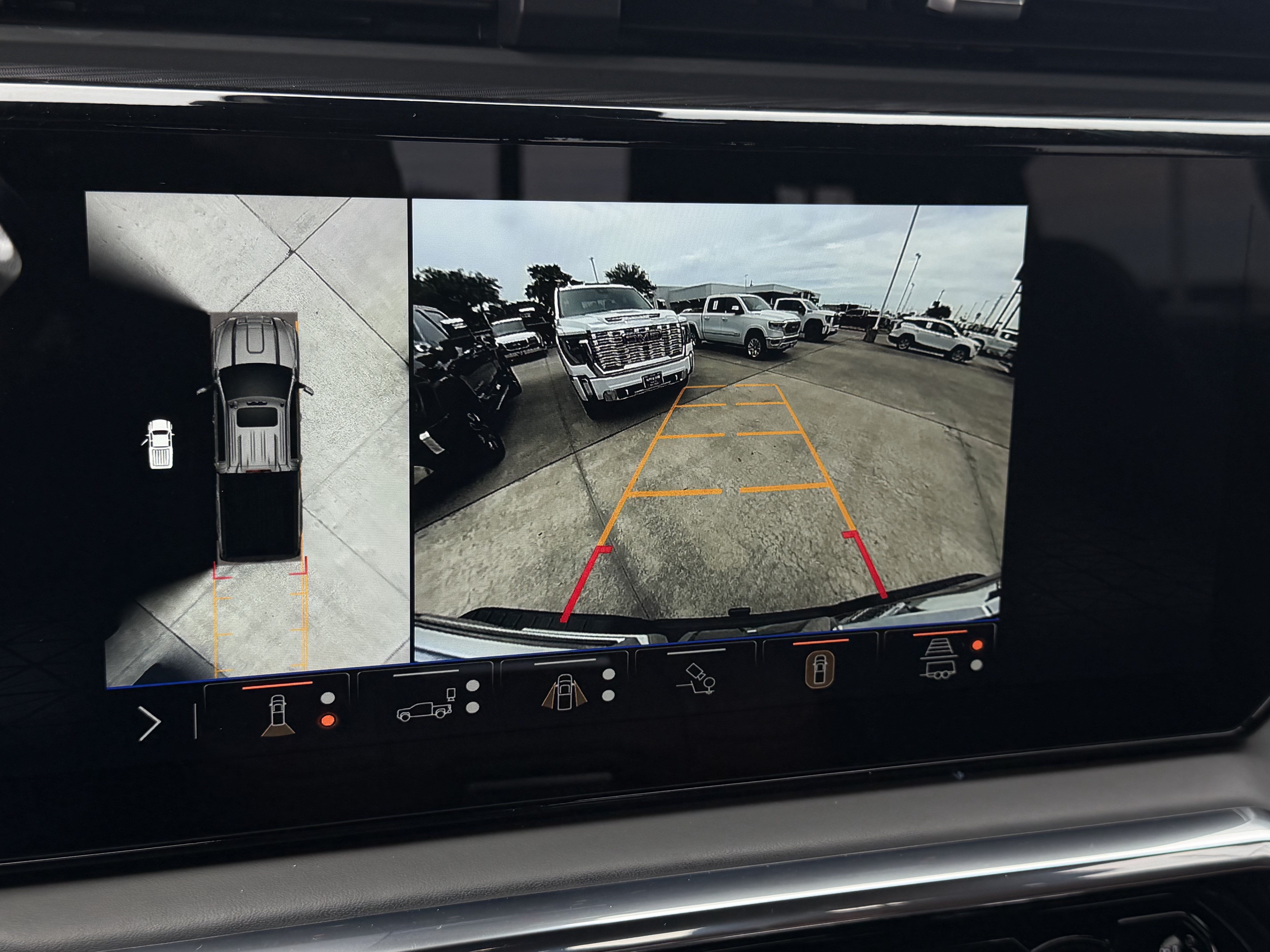 Used 2025 GMC Sierra 2500 Denali Ultimate w/ Max Trailering Package AWD/4WD image 17
