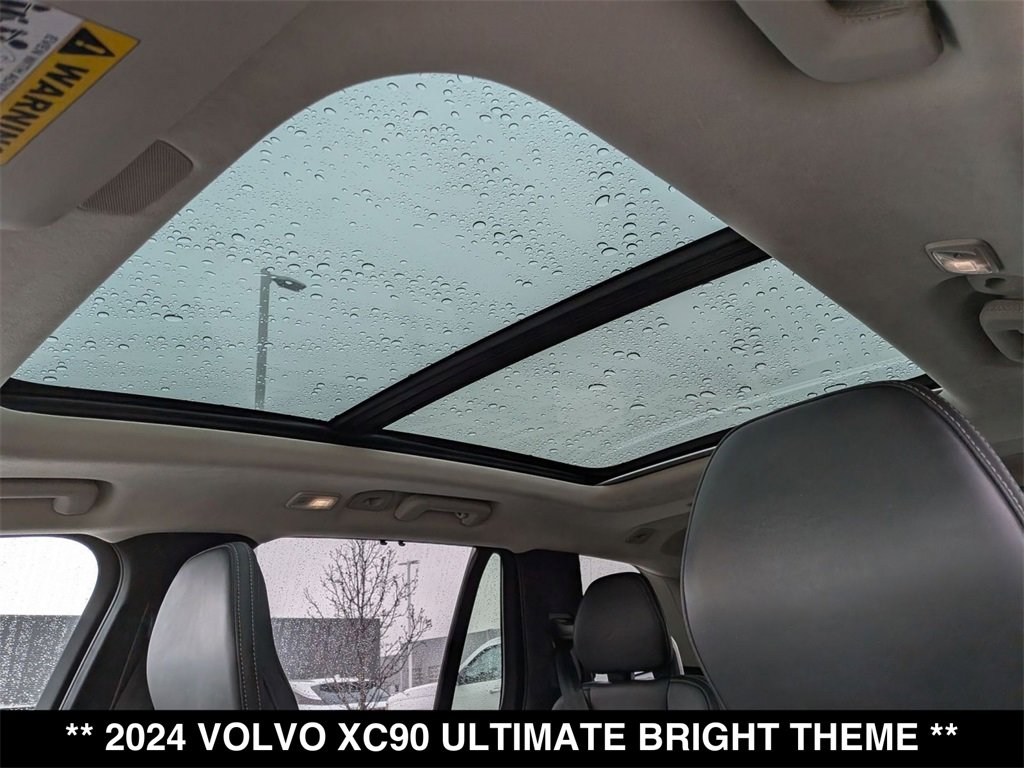 Used 2024 Volvo XC90 B6 Ultimate w/ Lounge Package image 2