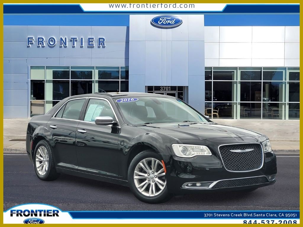 Used 2016 Chrysler 300 C RWD image 1