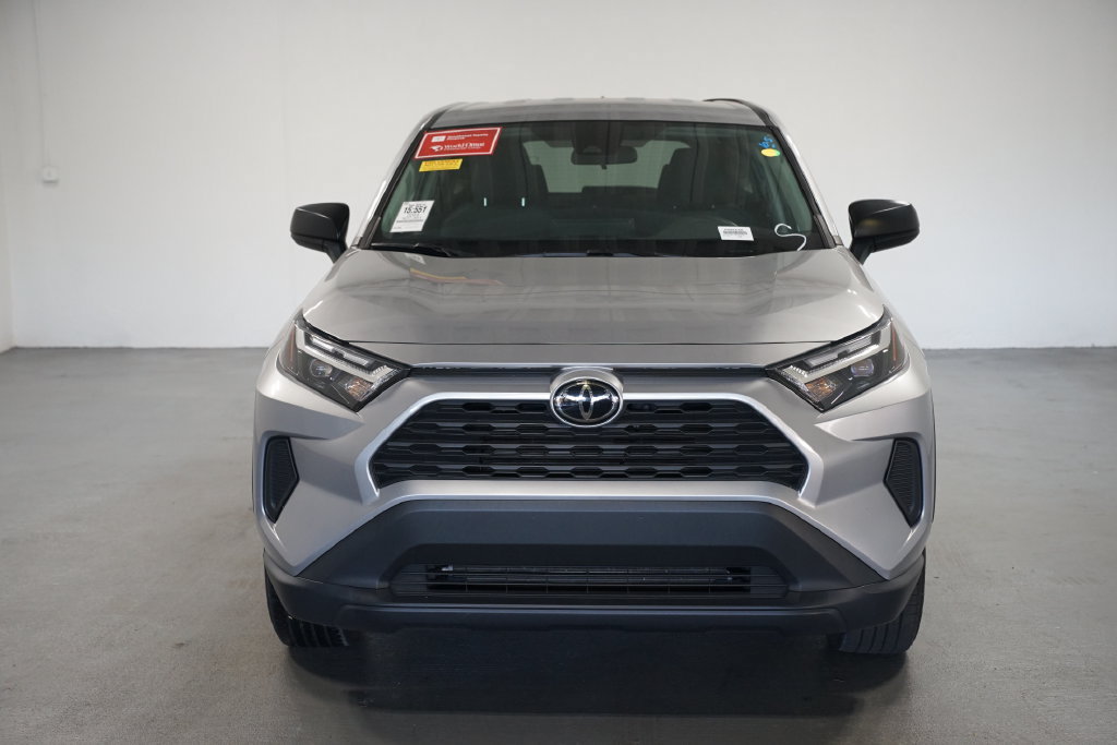 Used 2024 Toyota RAV4 LE FWD image 2
