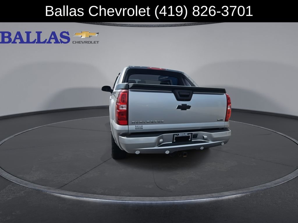 Used 2010 Chevrolet Avalanche LT w/ Luxury Package AWD/4WD image 7
