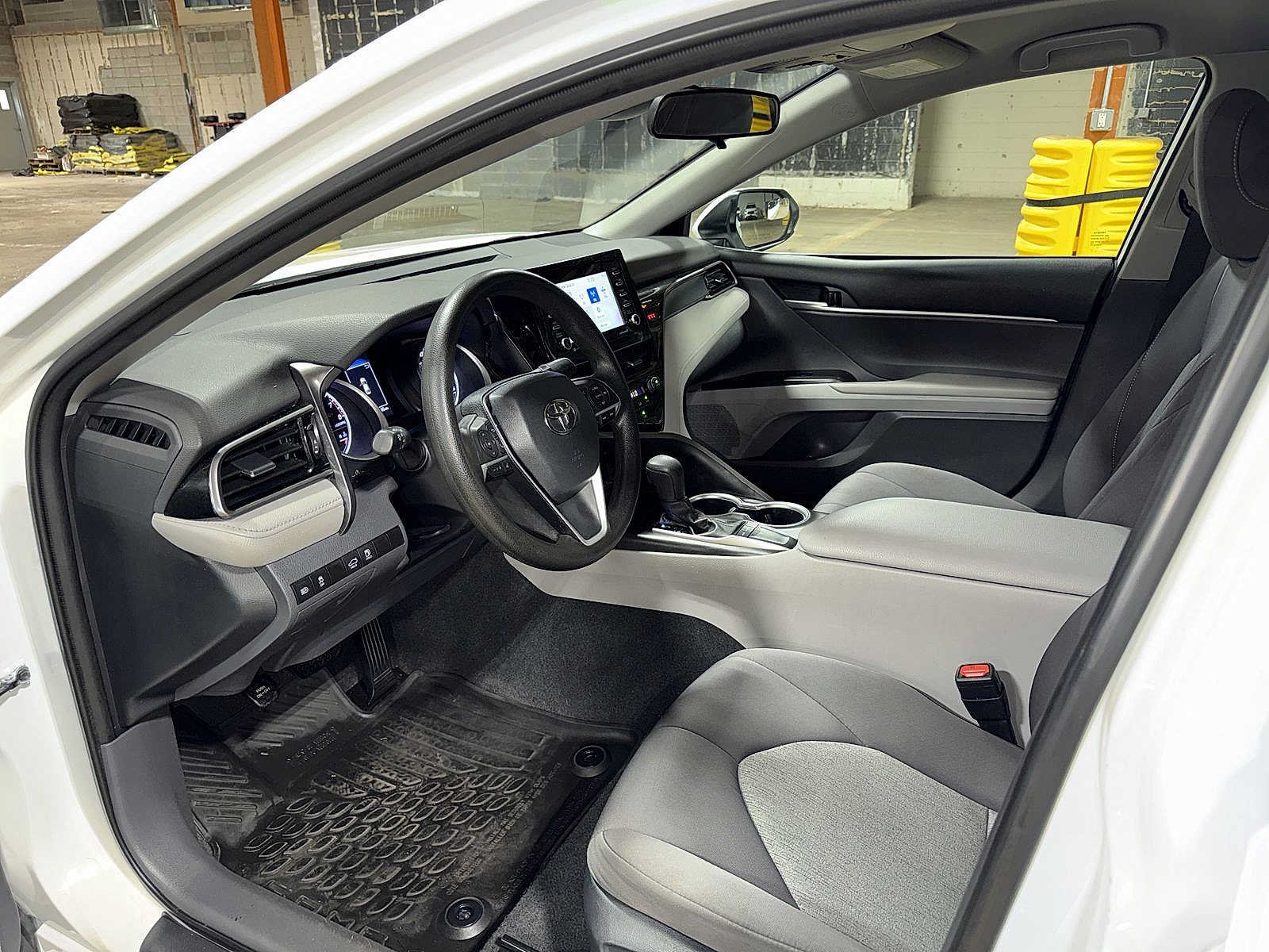 Used 2024 Toyota Camry LE FWD image 28