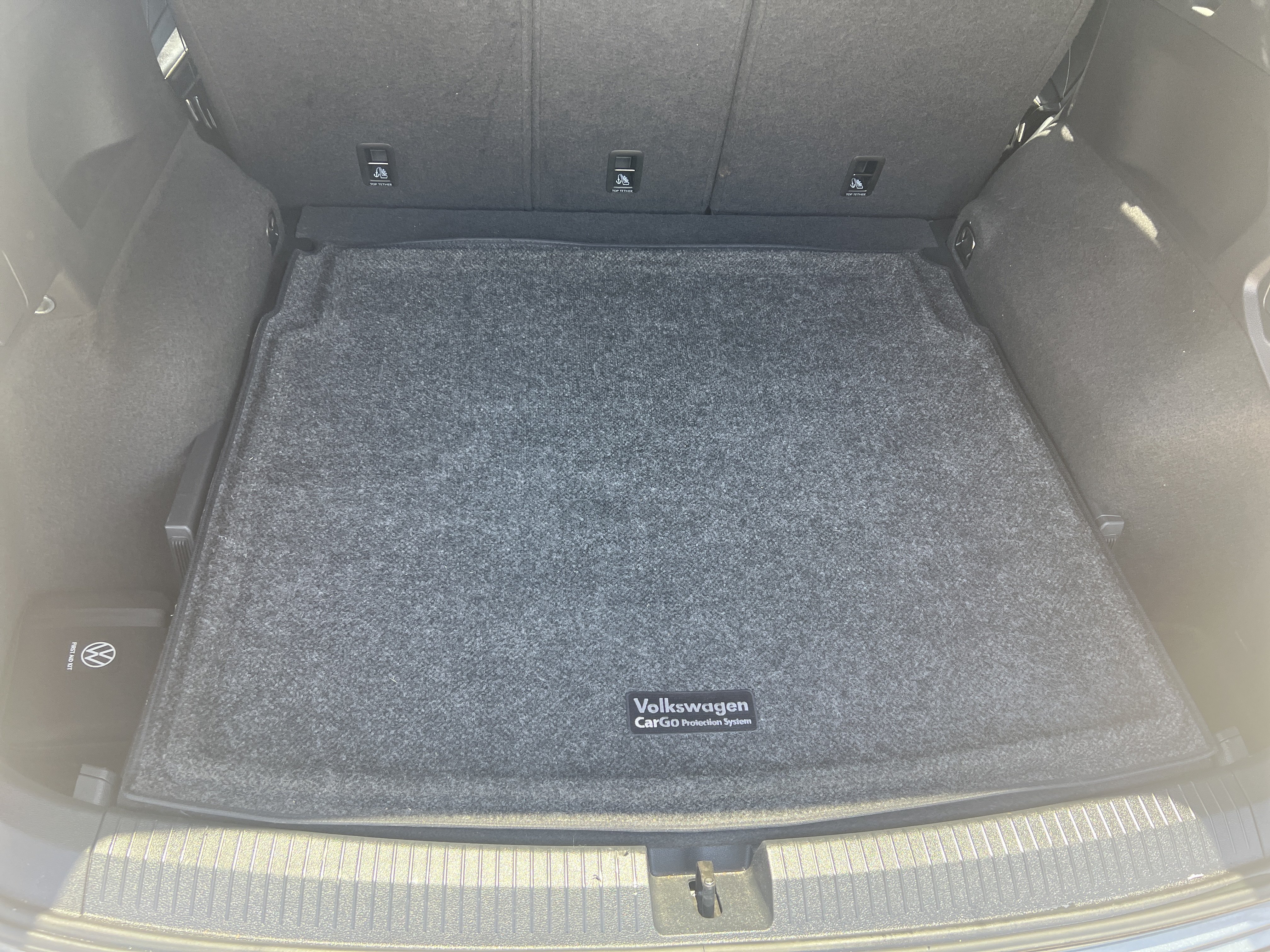Certified 2024 Volkswagen Tiguan SE R-Line AWD/4WD image 29