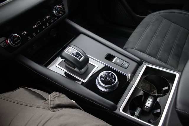 Used 2024 Mitsubishi Outlander SE image 10