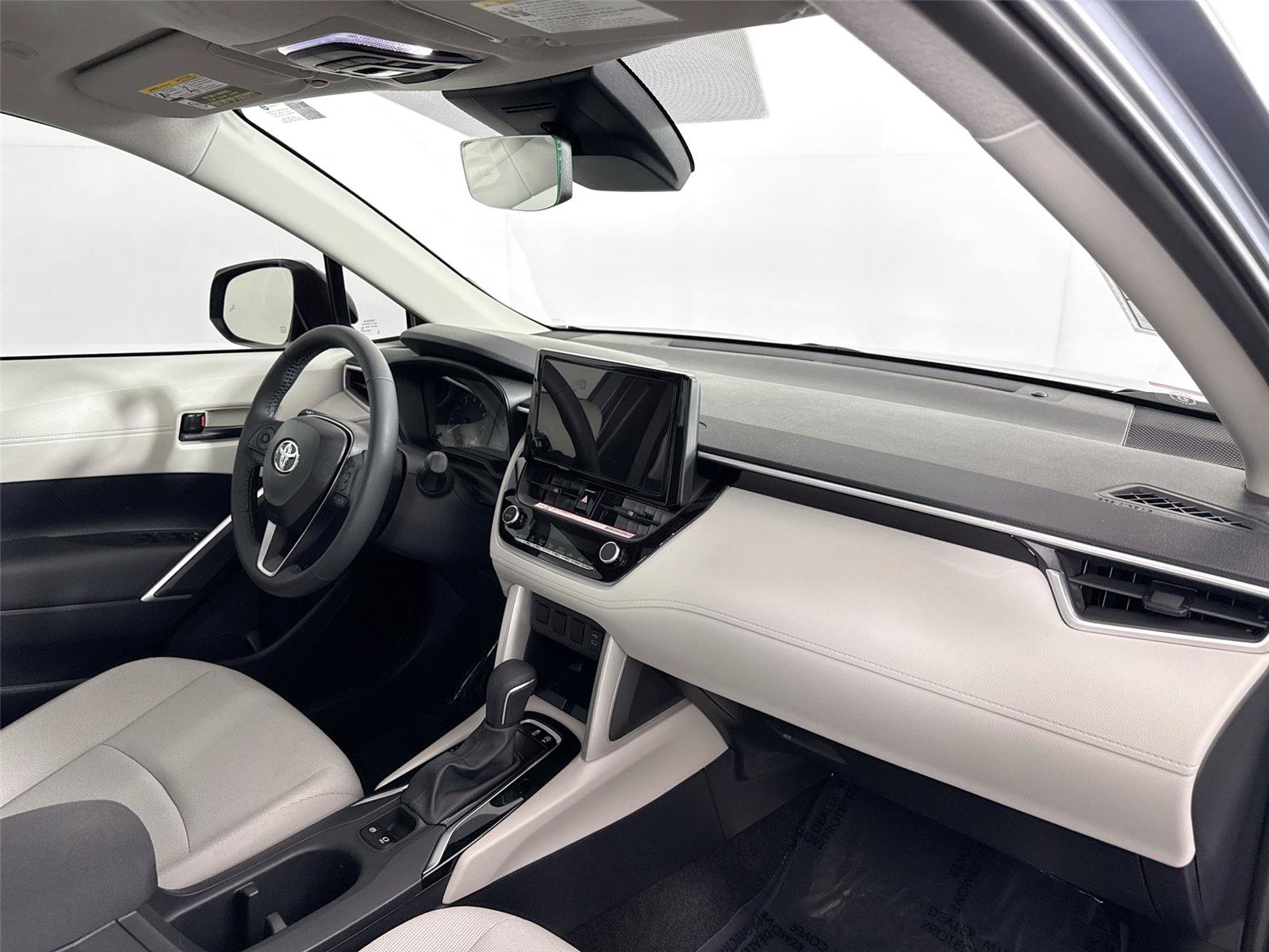 Certified 2025 Toyota Corolla Cross LE w/ Moonroof Package FWD image 56