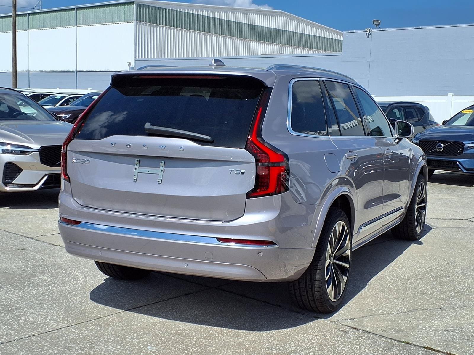 New 2026 Volvo XC90 T8 Ultra w/ Lounge Package AWD/4WD image 7