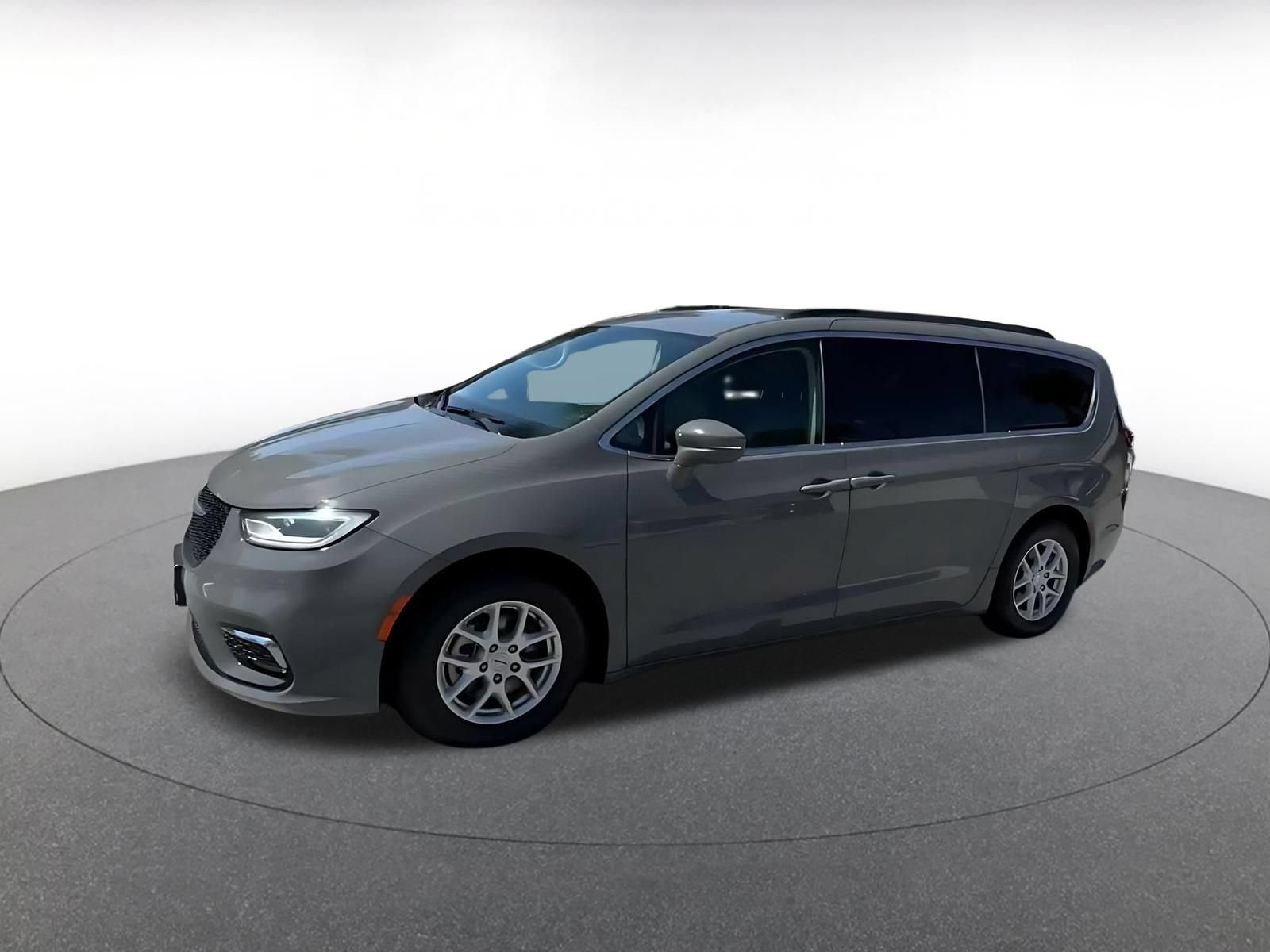 Used 2022 Chrysler Pacifica Touring-L FWD image 6