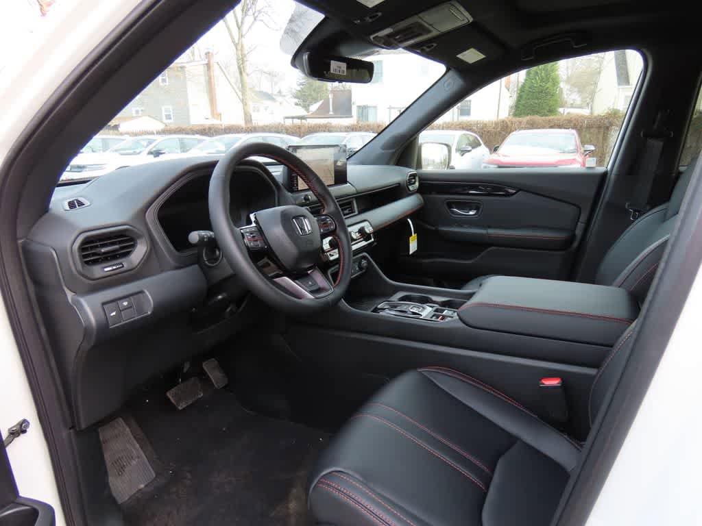 New 2026 Honda Pilot TrailSport image 2