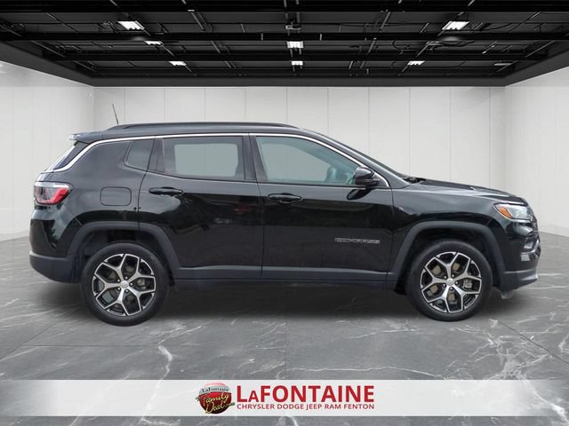 Used 2024 Jeep Compass Limited AWD/4WD image 6