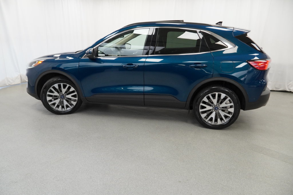 Used 2020 Ford Escape Titanium AWD/4WD image 32