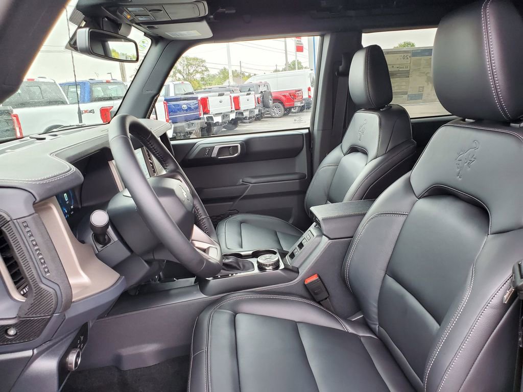 New 2025 Ford Bronco Outer Banks image 8