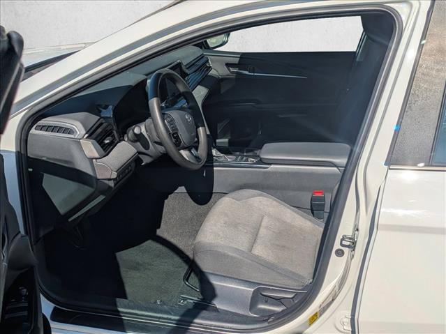 Used 2025 Toyota Camry LE FWD image 14