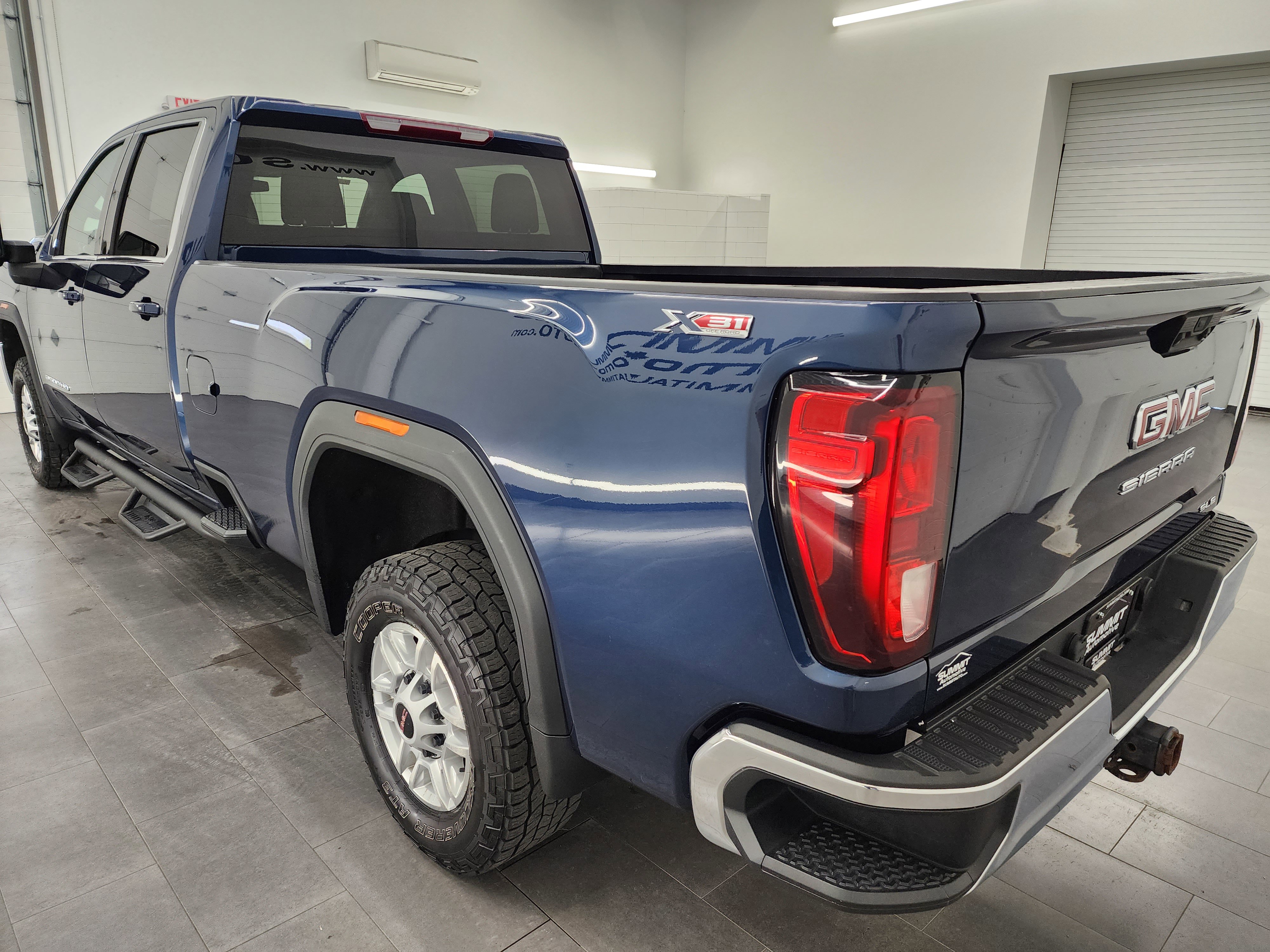 Used 2021 GMC Sierra 2500 SLE w/ X31 Off-Road Package AWD/4WD image 63