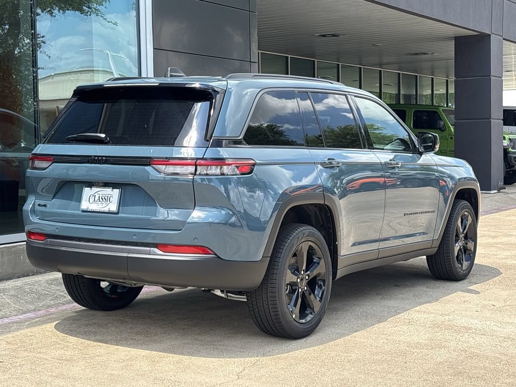 New 2026 Jeep Grand Cherokee Limited w/ Limited Altitude Package AWD/4WD image 3