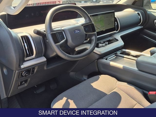 Used 2025 Ford Expedition Max Active AWD/4WD image 13
