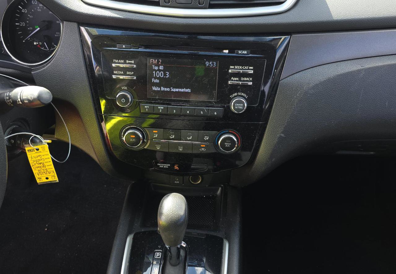 Used 2016 Nissan Rogue S image 14