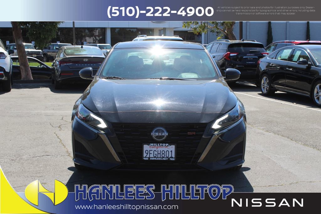 Used 2023 Nissan Altima 2.5 SR w/ SR Premium Package image 4