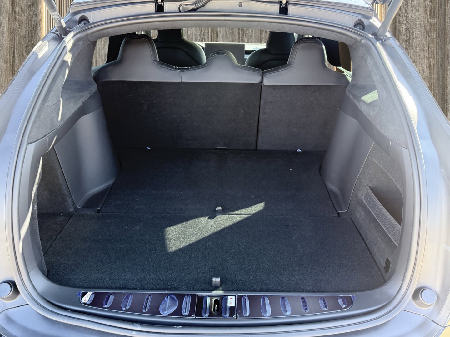 Used 2024 Tesla Model X Long Range image 12