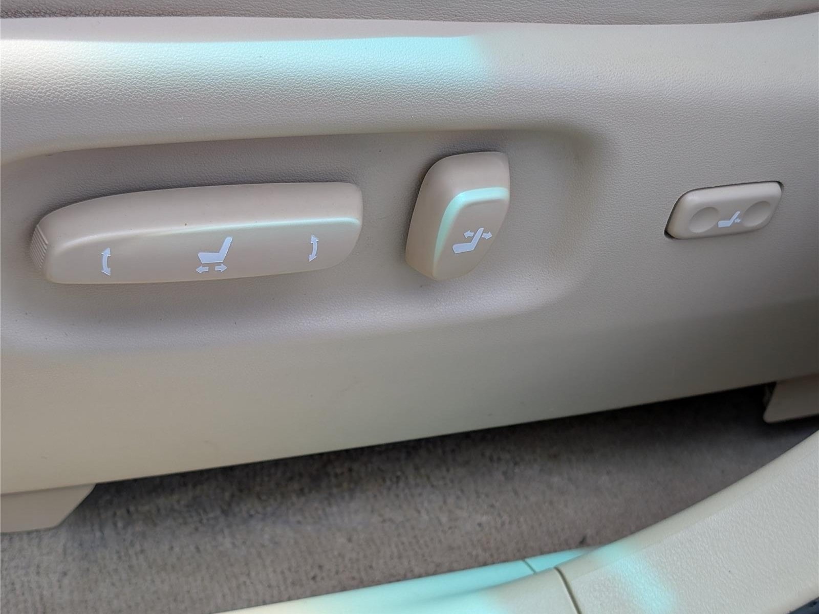 Used 2013 Lexus RX 350 AWD w/ Navigation Pkg image 19