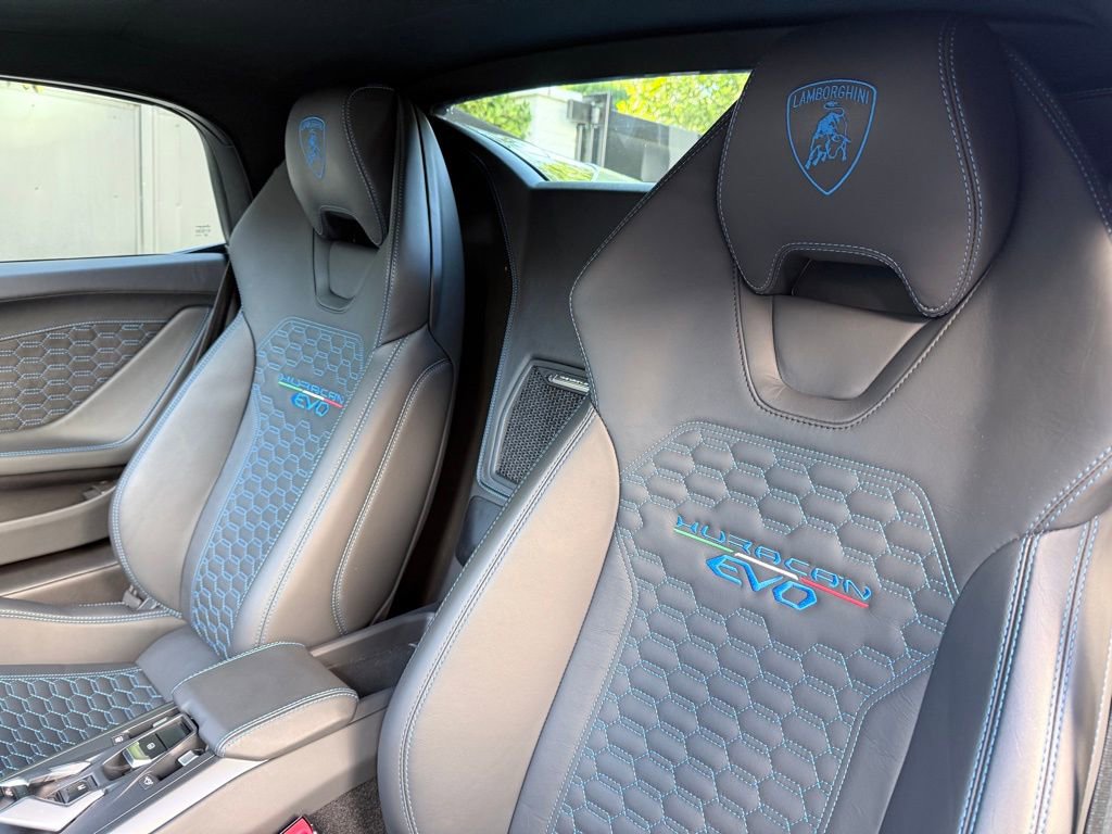 Used 2023 Lamborghini Huracan EVO image 34